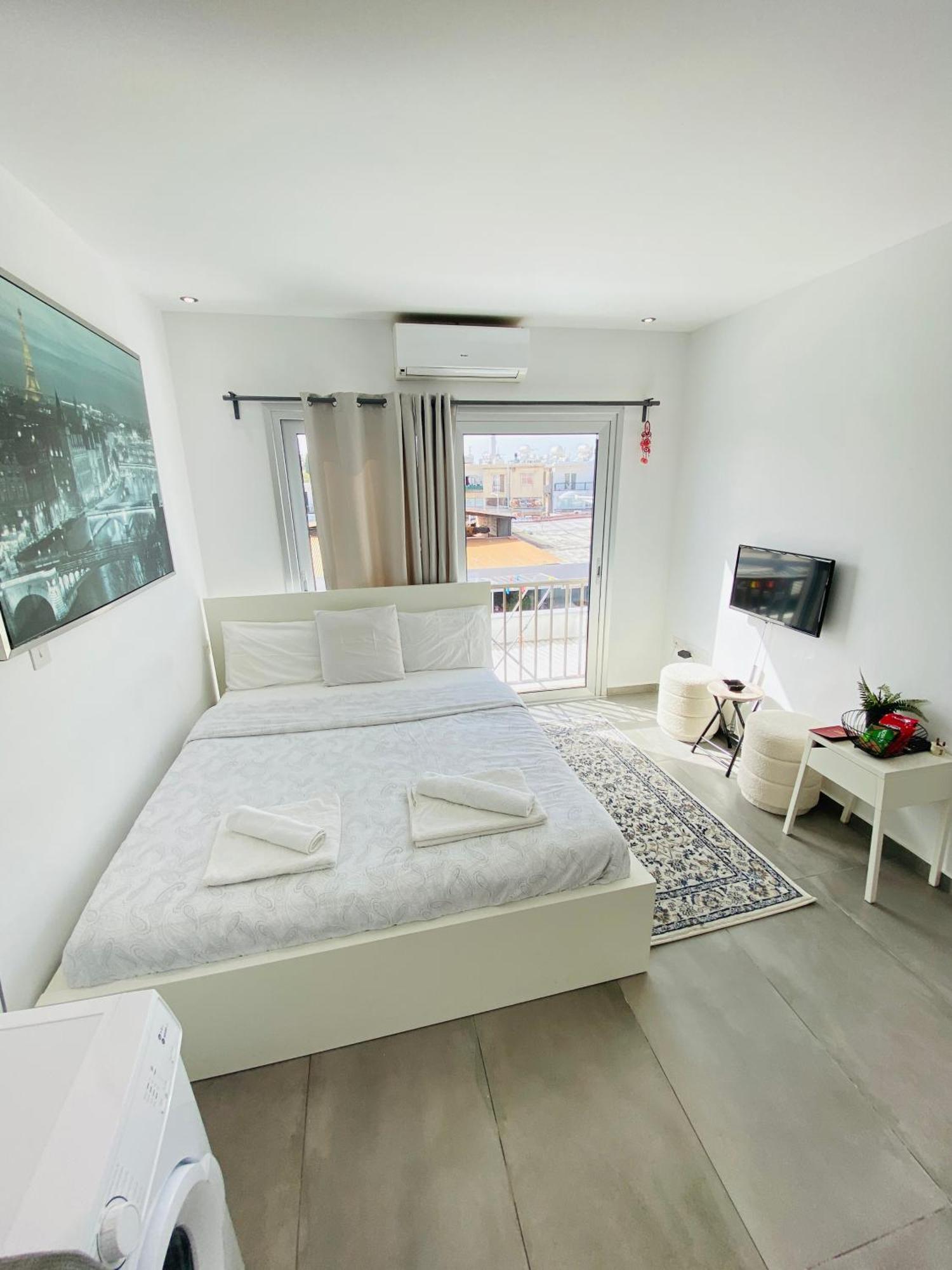 Papadavid Apartments Paphos Eksteriør bilde