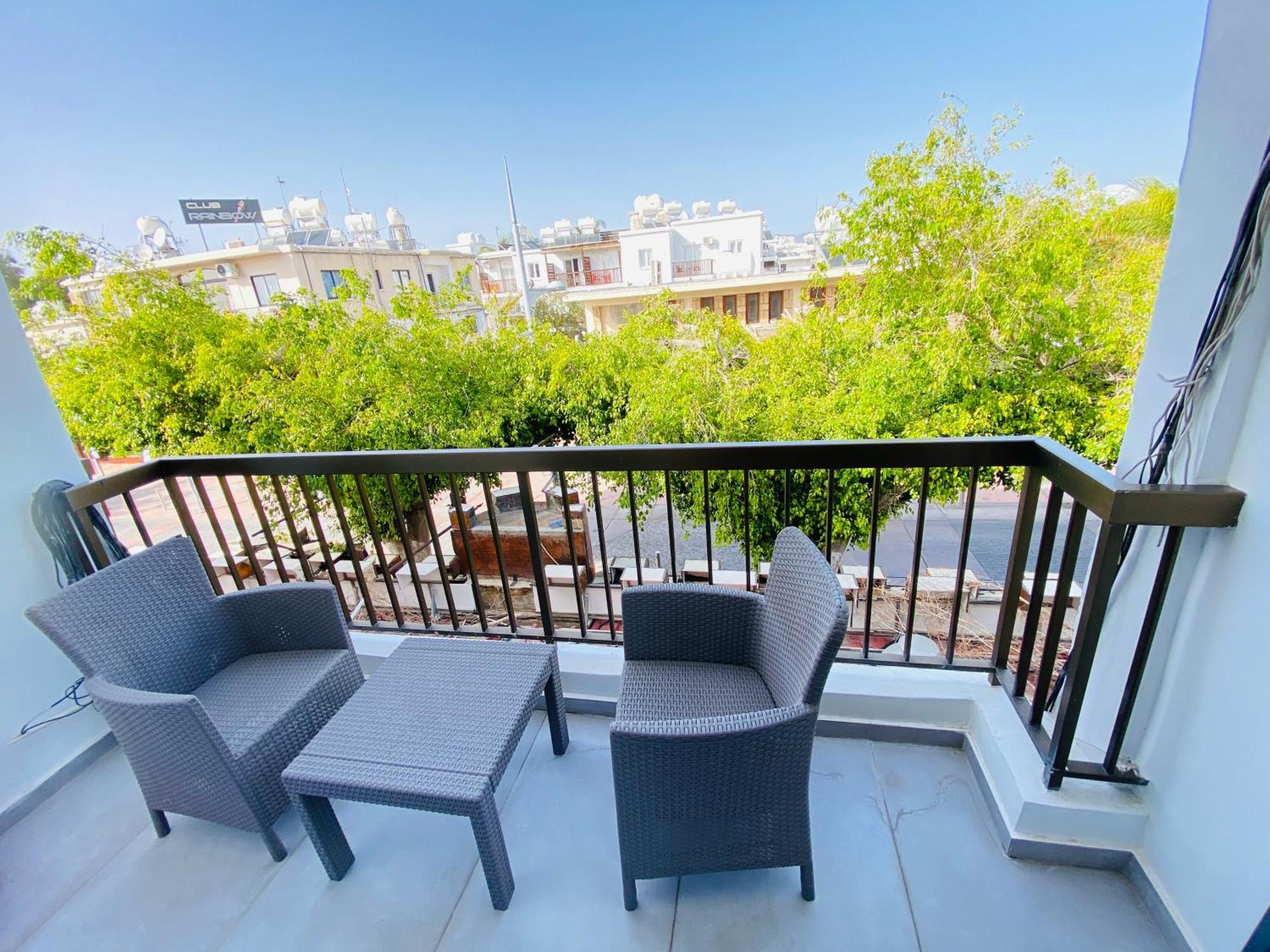 Papadavid Apartments Paphos Eksteriør bilde